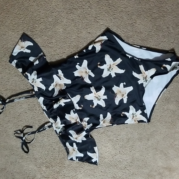 None Other - SOLD-Beautiful Lily Ruffle Off the Shoulder One Piece Swimsuit-L